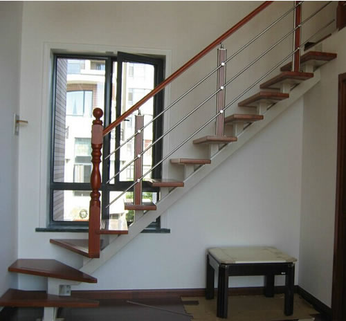 �ľ����б��ֱ������-016